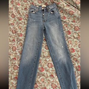 Universal Thread High Rise Blue Jeans 00